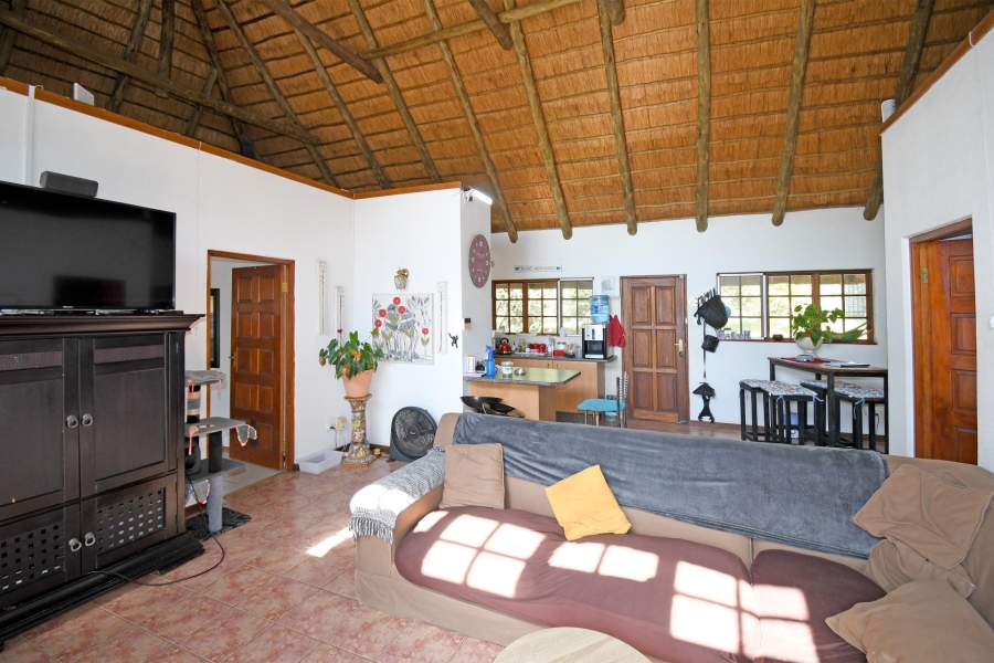 5 Bedroom Property for Sale in Mnandi Gauteng