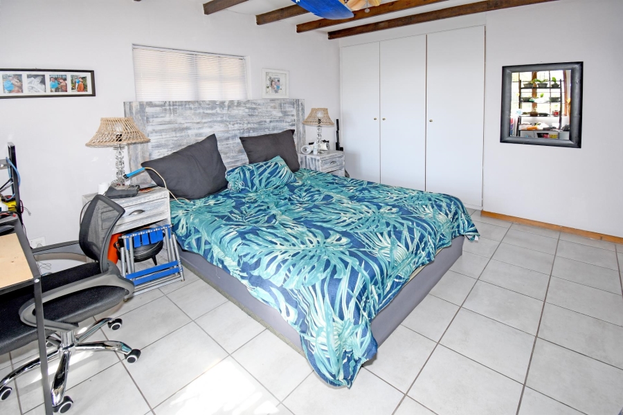 5 Bedroom Property for Sale in Mnandi Gauteng