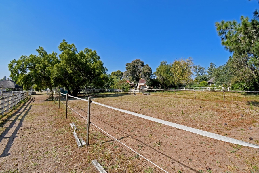 5 Bedroom Property for Sale in Mnandi Gauteng