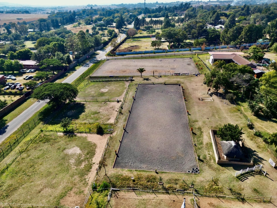 5 Bedroom Property for Sale in Mnandi Gauteng