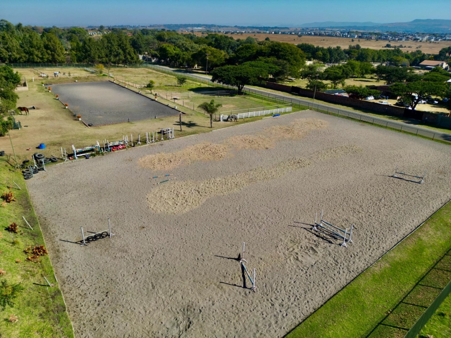 5 Bedroom Property for Sale in Mnandi Gauteng