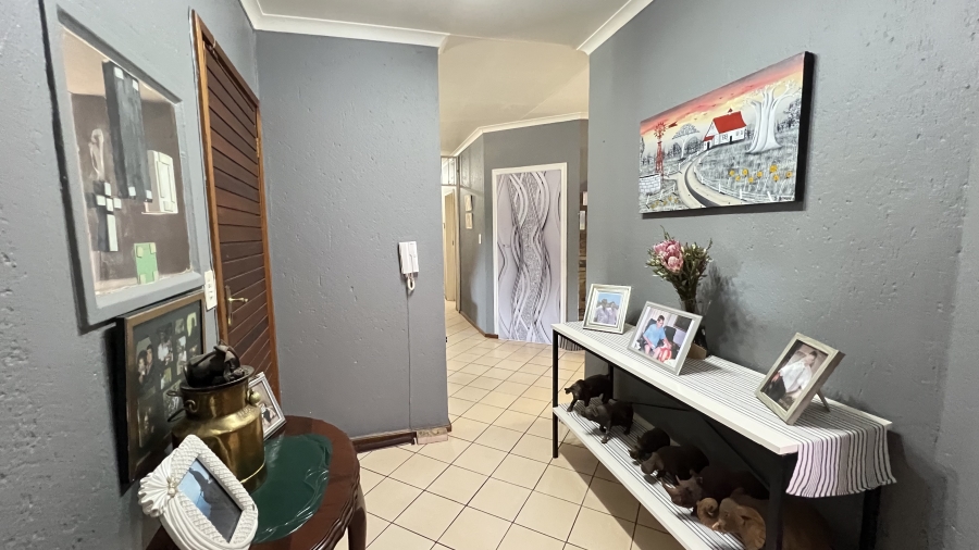 4 Bedroom Property for Sale in Rangeview Gauteng