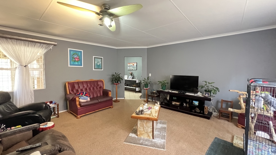 4 Bedroom Property for Sale in Rangeview Gauteng