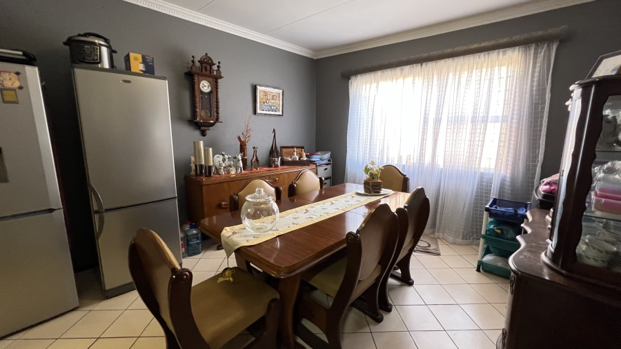 4 Bedroom Property for Sale in Rangeview Gauteng