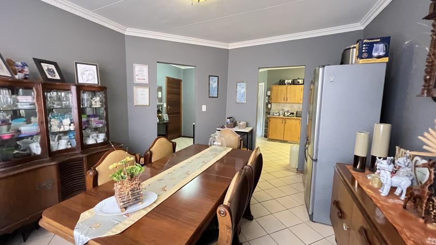 4 Bedroom Property for Sale in Rangeview Gauteng