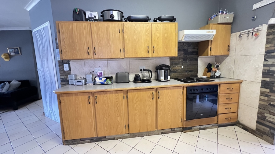 4 Bedroom Property for Sale in Rangeview Gauteng