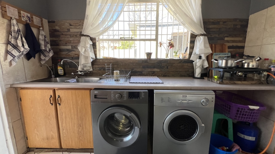 4 Bedroom Property for Sale in Rangeview Gauteng