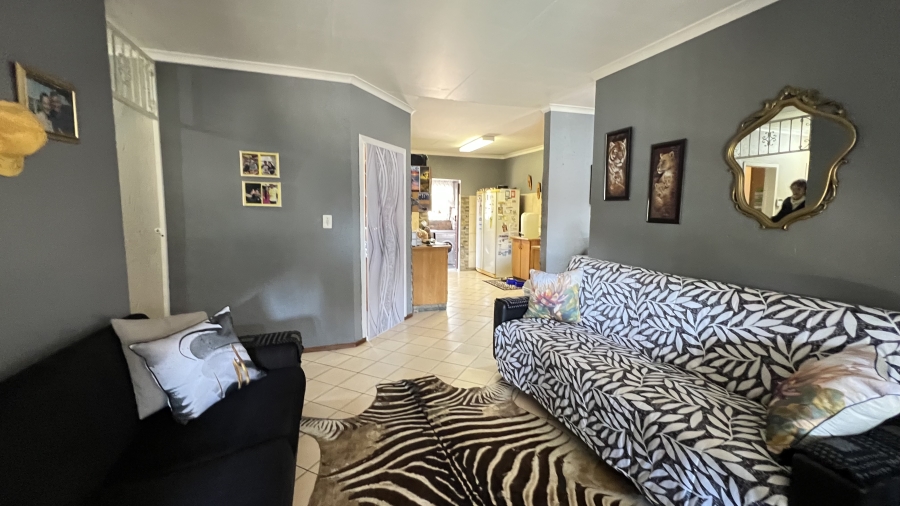4 Bedroom Property for Sale in Rangeview Gauteng