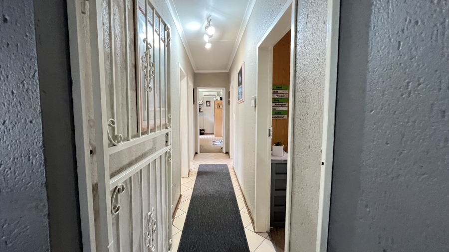 4 Bedroom Property for Sale in Rangeview Gauteng
