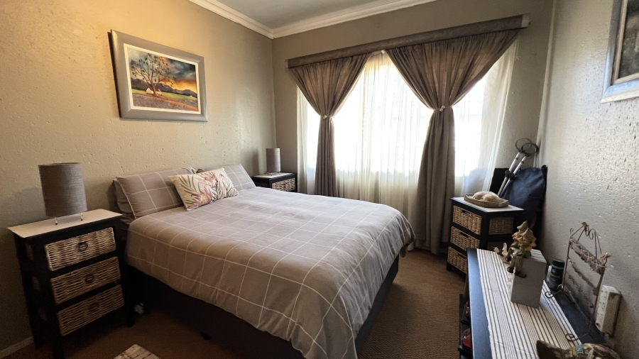 4 Bedroom Property for Sale in Rangeview Gauteng