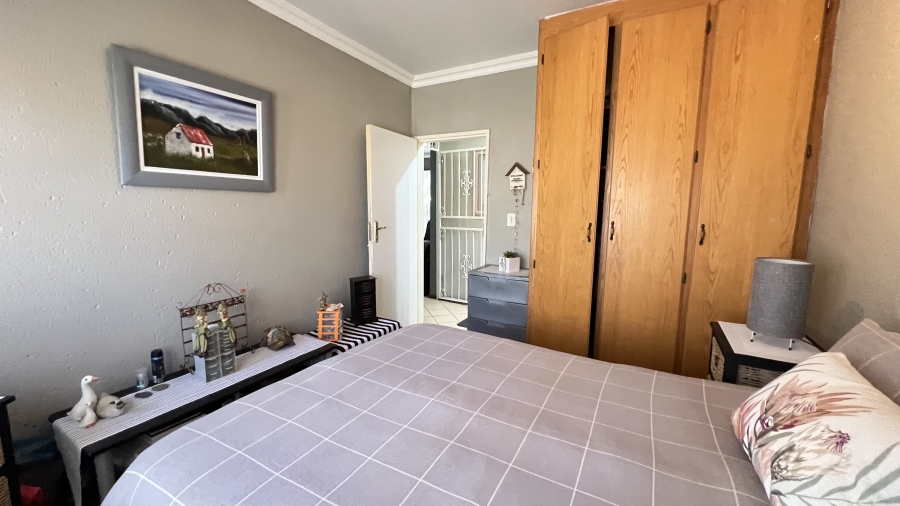 4 Bedroom Property for Sale in Rangeview Gauteng