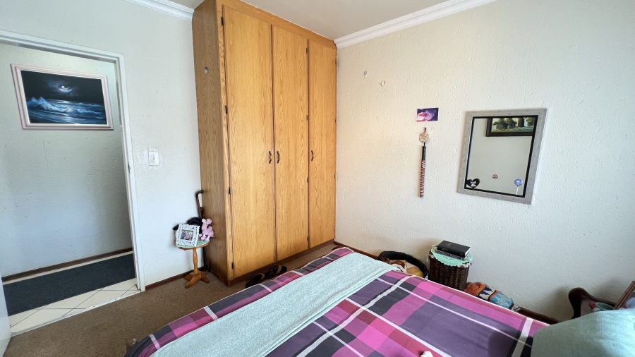 4 Bedroom Property for Sale in Rangeview Gauteng