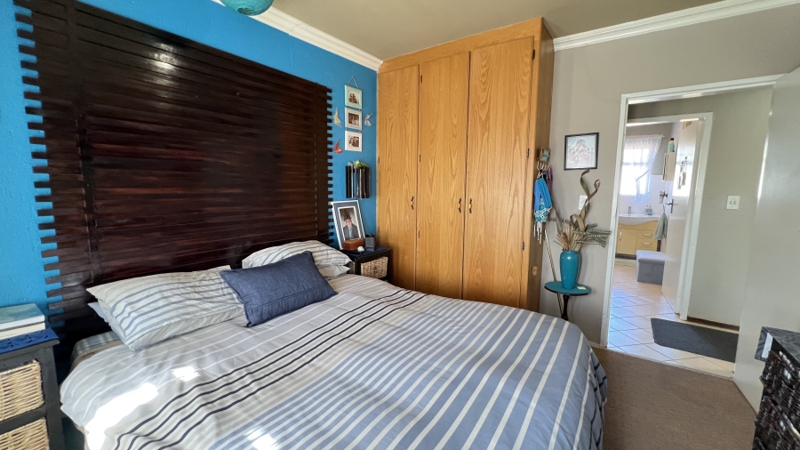4 Bedroom Property for Sale in Rangeview Gauteng