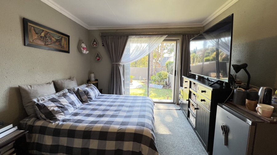 4 Bedroom Property for Sale in Rangeview Gauteng