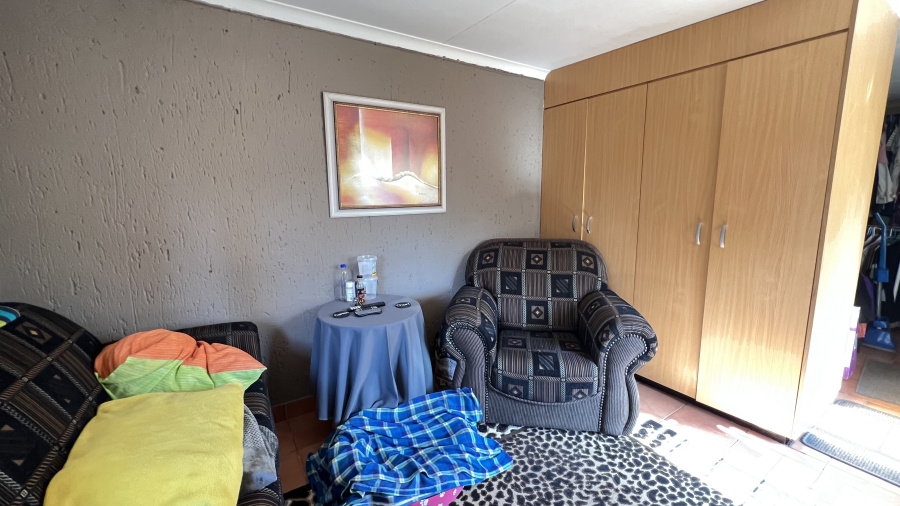4 Bedroom Property for Sale in Rangeview Gauteng
