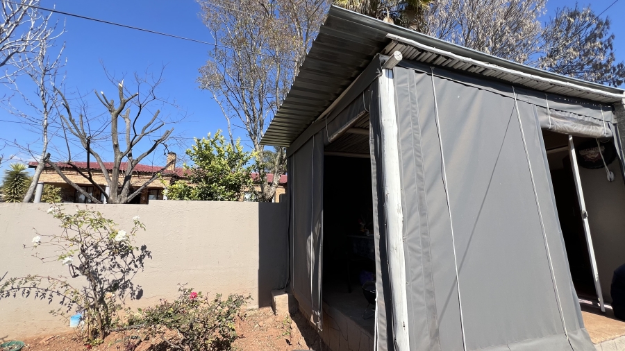 4 Bedroom Property for Sale in Rangeview Gauteng