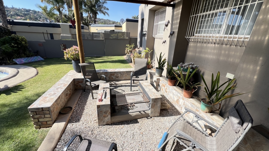 4 Bedroom Property for Sale in Rangeview Gauteng
