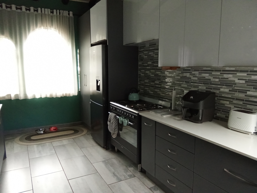 3 Bedroom Property for Sale in Weltevreden Park Gauteng