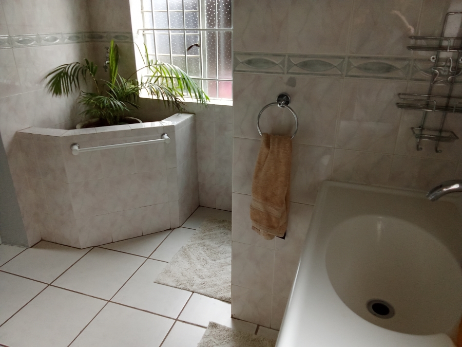 3 Bedroom Property for Sale in Weltevreden Park Gauteng