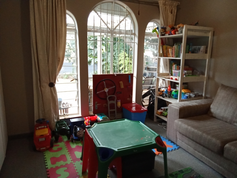3 Bedroom Property for Sale in Weltevreden Park Gauteng
