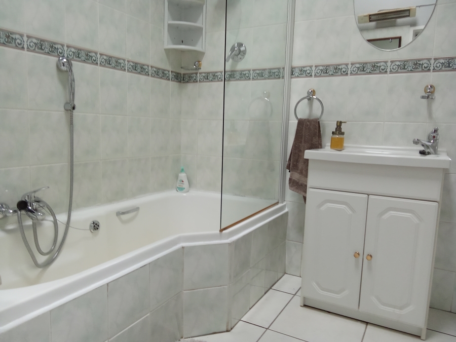 3 Bedroom Property for Sale in Weltevreden Park Gauteng