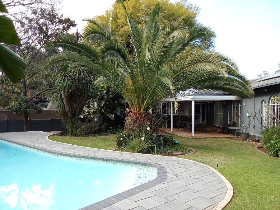 3 Bedroom Property for Sale in Weltevreden Park Gauteng