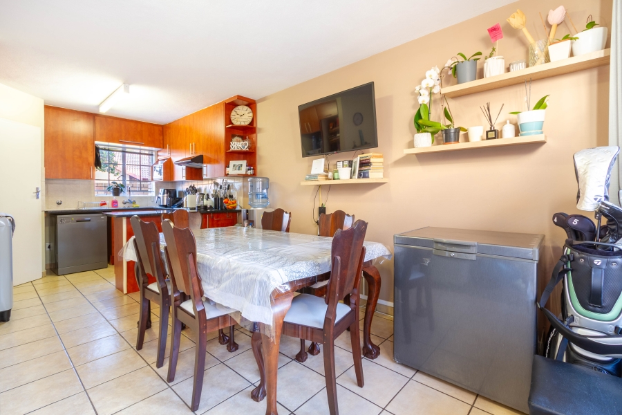2 Bedroom Property for Sale in Equestria Gauteng