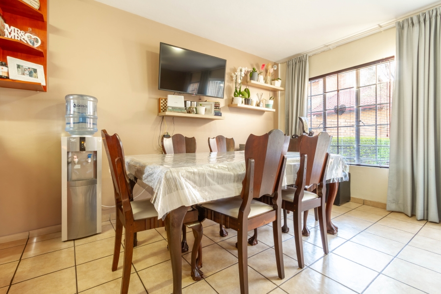 2 Bedroom Property for Sale in Equestria Gauteng