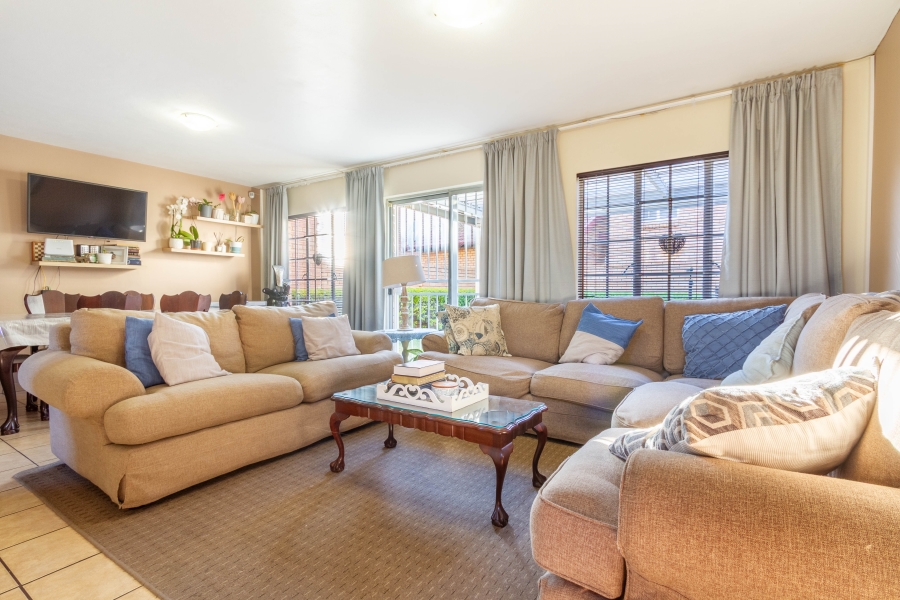 2 Bedroom Property for Sale in Equestria Gauteng