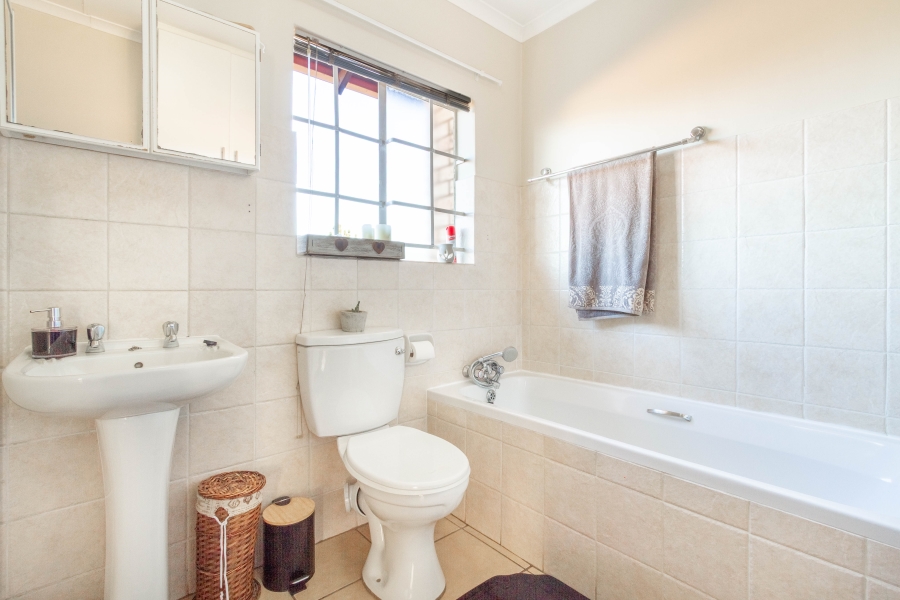 2 Bedroom Property for Sale in Equestria Gauteng