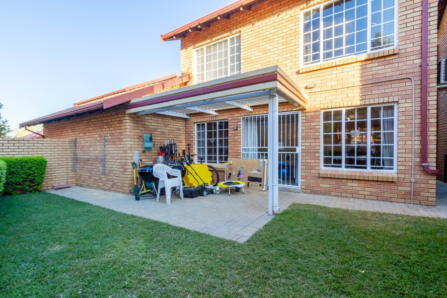 2 Bedroom Property for Sale in Equestria Gauteng