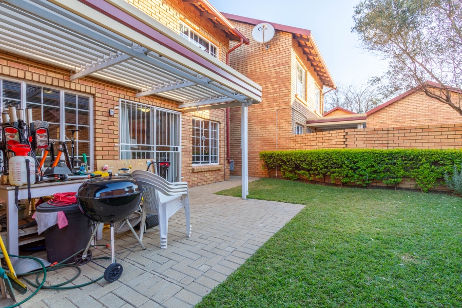 2 Bedroom Property for Sale in Equestria Gauteng