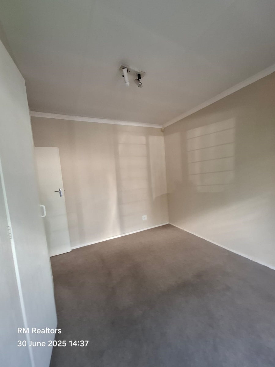 To Let 2 Bedroom Property for Rent in Wapadrand Gauteng
