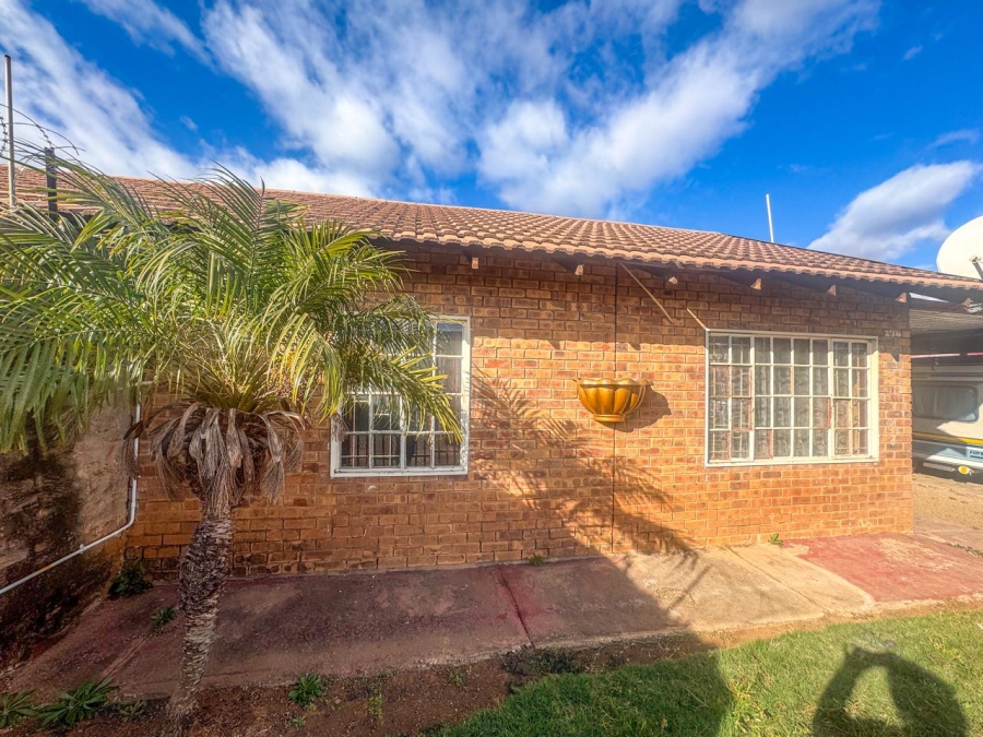 2 Bedroom Property for Sale in Elandspoort Gauteng