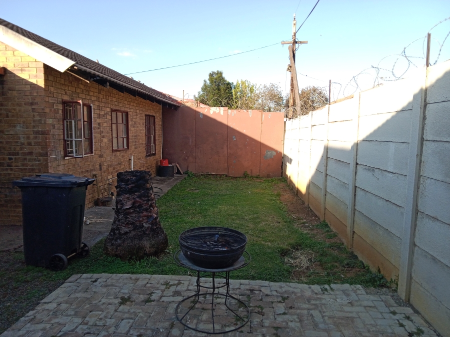 2 Bedroom Property for Sale in Elandspoort Gauteng