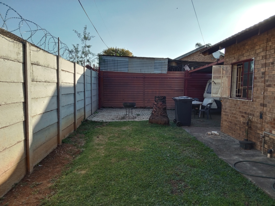 2 Bedroom Property for Sale in Elandspoort Gauteng