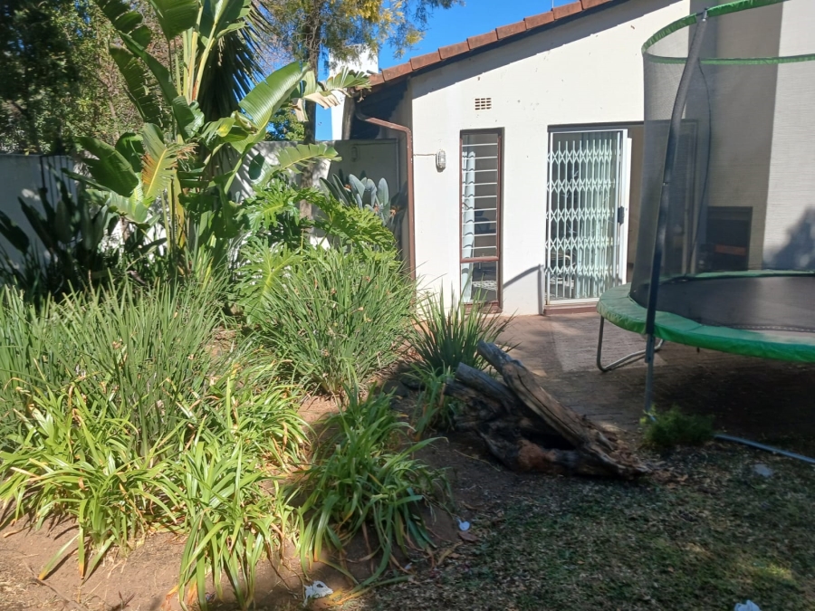 To Let 3 Bedroom Property for Rent in Epsom Downs Gauteng
