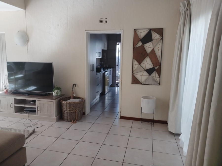 To Let 3 Bedroom Property for Rent in Epsom Downs Gauteng