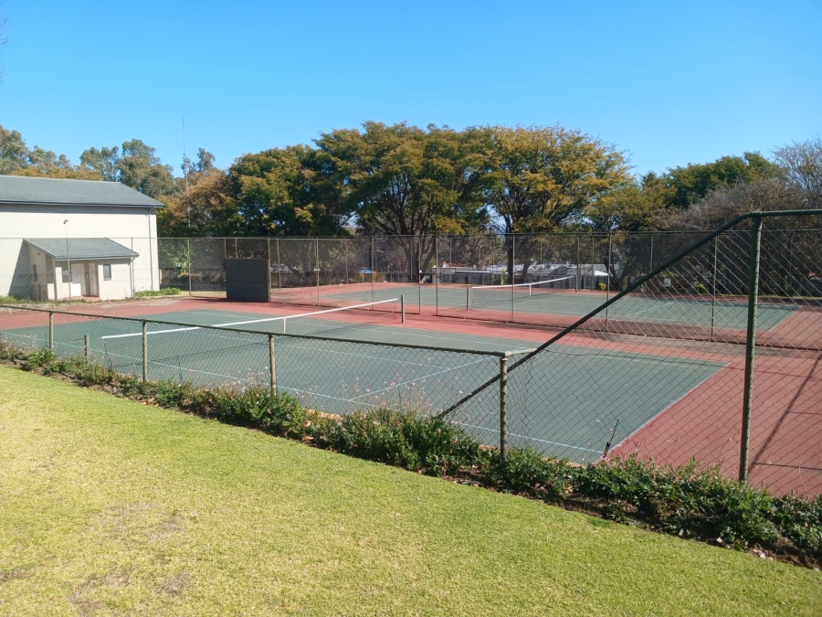 To Let 3 Bedroom Property for Rent in Epsom Downs Gauteng