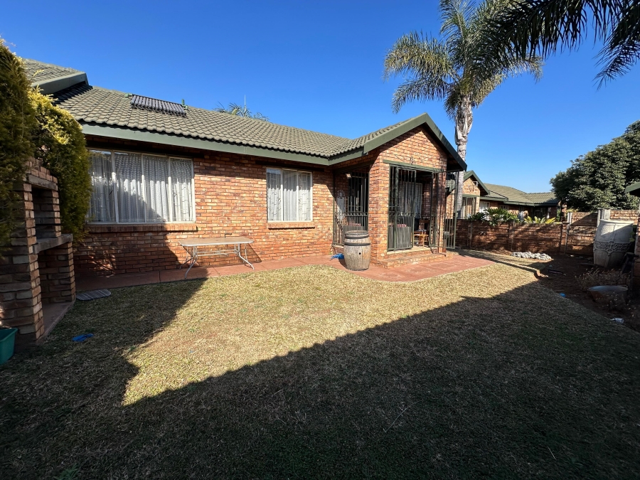 3 Bedroom Property for Sale in Ekklesia Gauteng