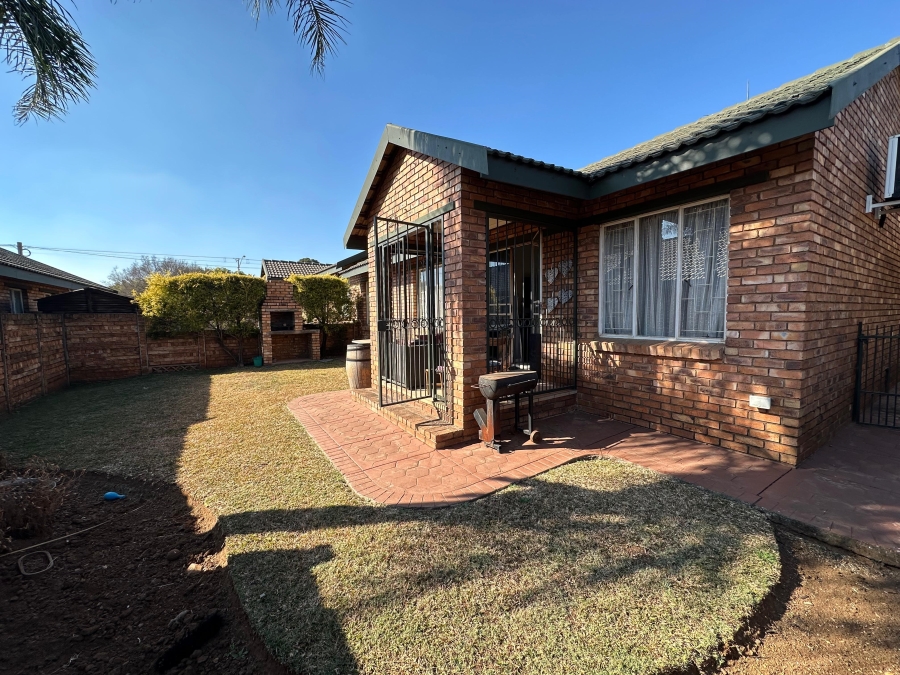 3 Bedroom Property for Sale in Ekklesia Gauteng