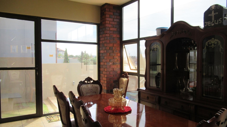 3 Bedroom Property for Sale in South Crest Gauteng