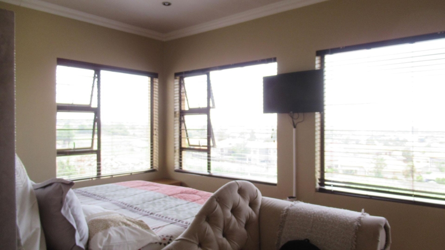 3 Bedroom Property for Sale in South Crest Gauteng