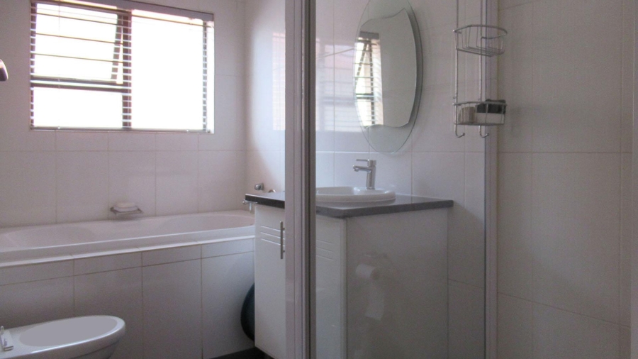 3 Bedroom Property for Sale in South Crest Gauteng