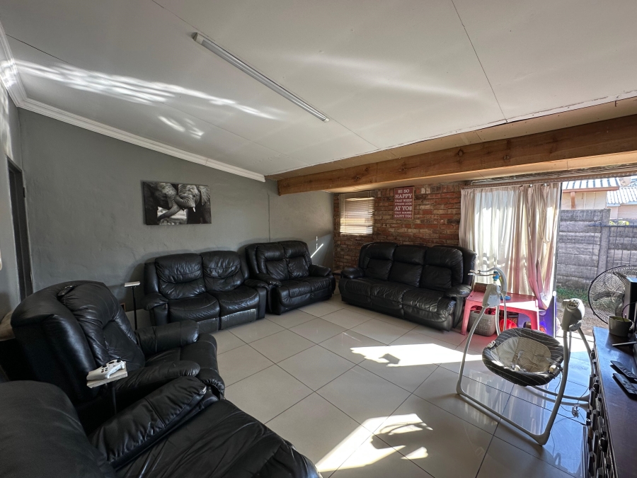 2 Bedroom Property for Sale in Jan Niemand Park Gauteng