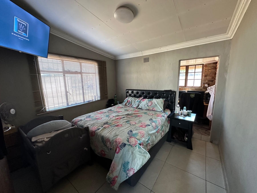 2 Bedroom Property for Sale in Jan Niemand Park Gauteng