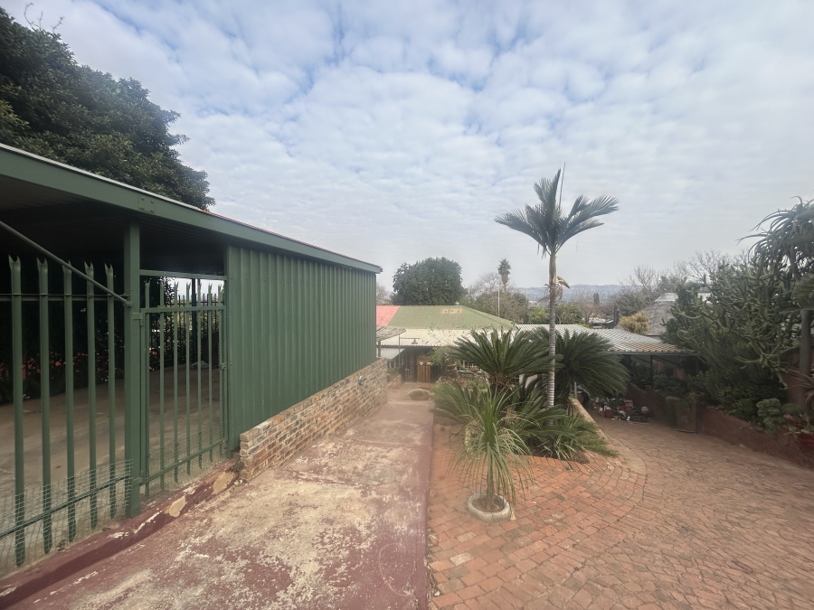 4 Bedroom Property for Sale in Mountain View Gauteng