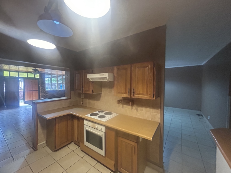 4 Bedroom Property for Sale in Mountain View Gauteng