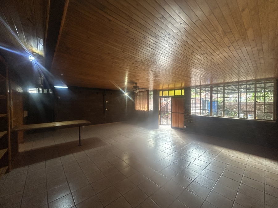4 Bedroom Property for Sale in Mountain View Gauteng