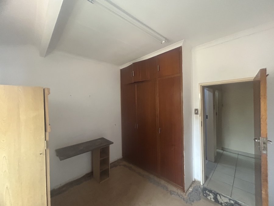 4 Bedroom Property for Sale in Mountain View Gauteng